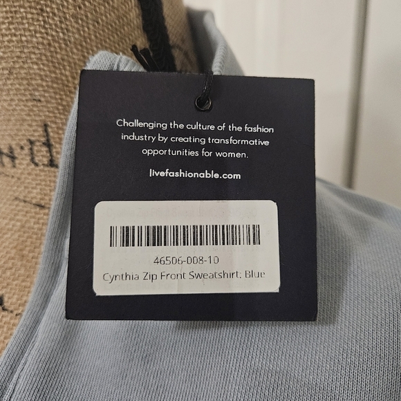 Able New Half-Zip Blue Cropped Sweatshirt Size XS - Picture 7 of 13